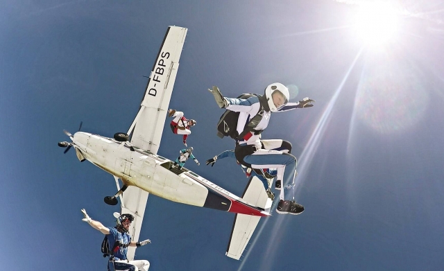  Salto desde el avión 